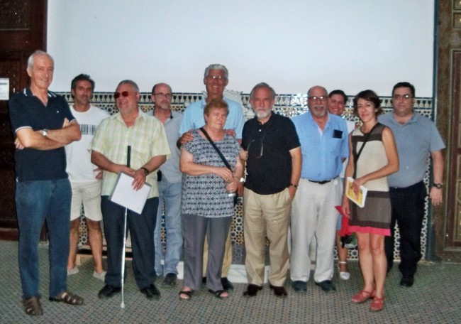 Adolfo Fernández, con algunos de los representantes que acudieron a esta reunión.